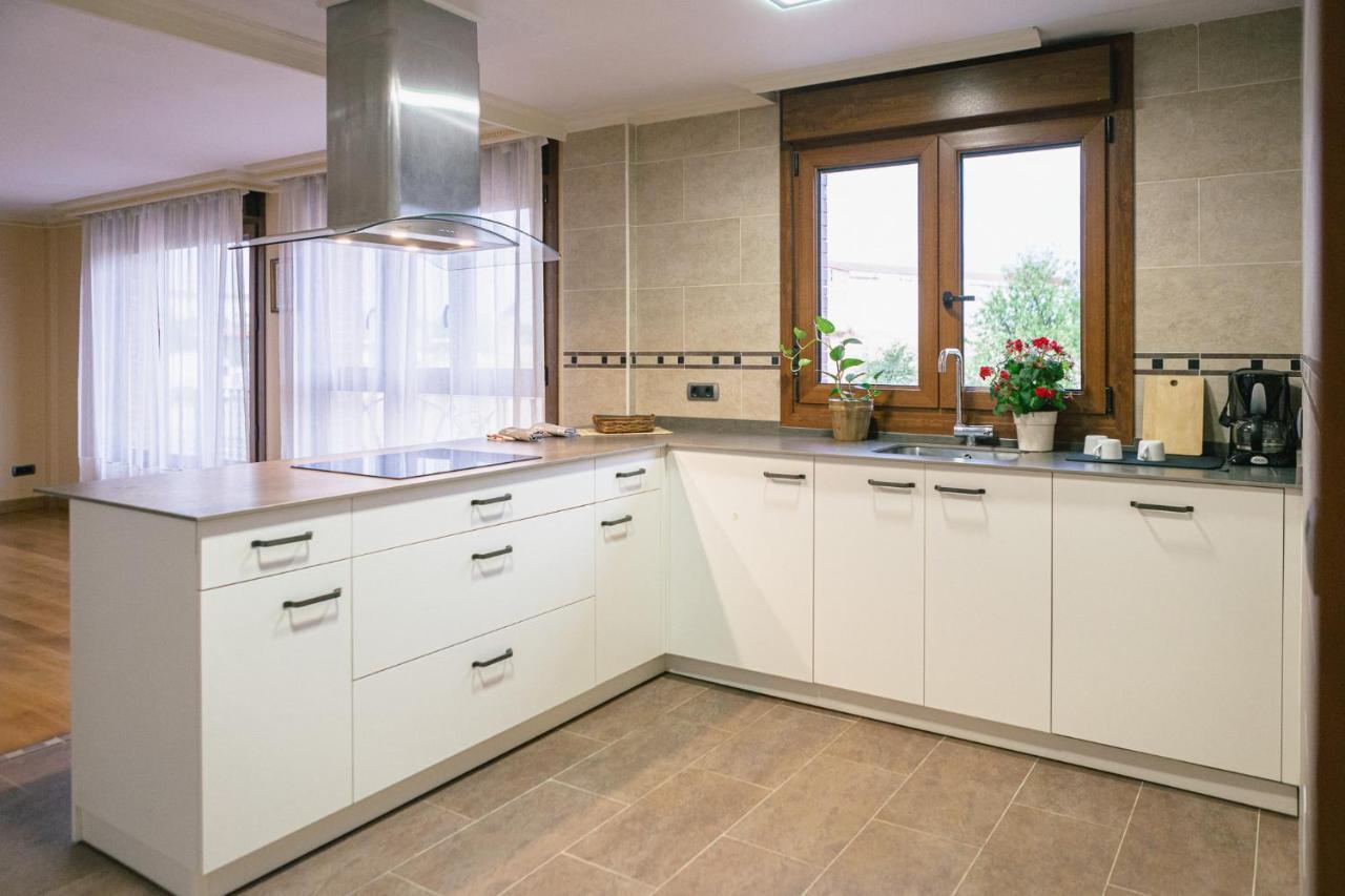 Apartmán Alojamiento Urabain Allo Exteriér fotografie