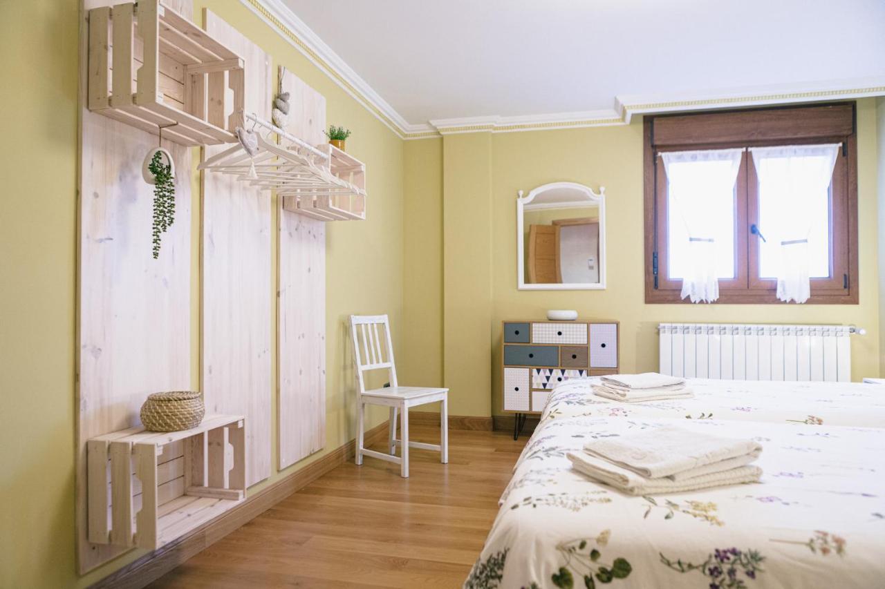 Apartmán Alojamiento Urabain Allo Exteriér fotografie