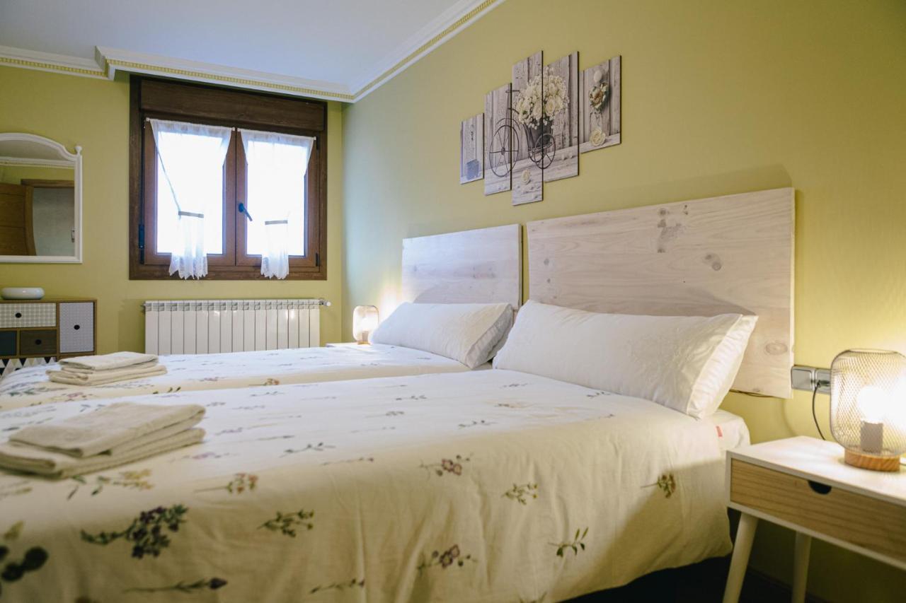 Apartmán Alojamiento Urabain Allo Exteriér fotografie