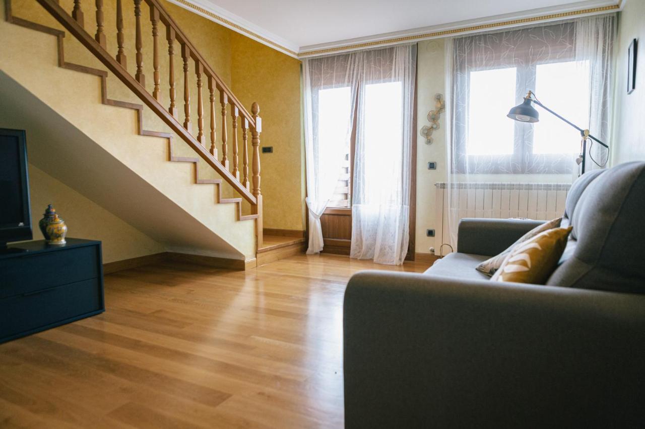Apartmán Alojamiento Urabain Allo Exteriér fotografie